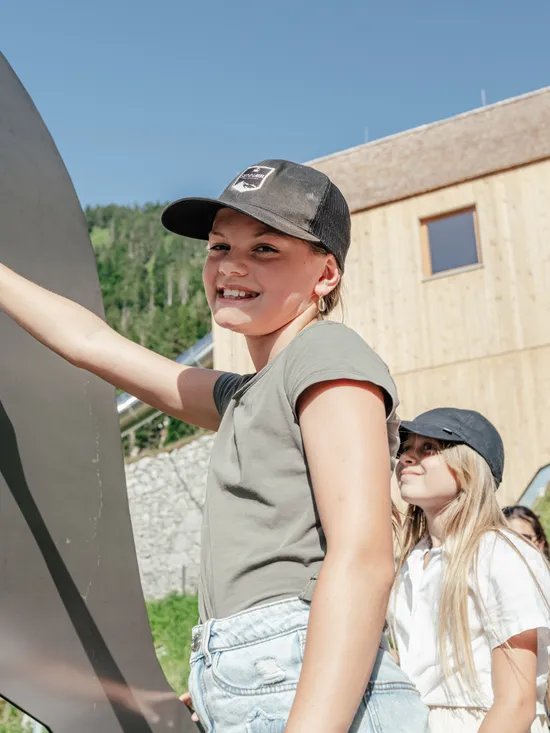 Prägestempel für Kinderpass mit Kindern