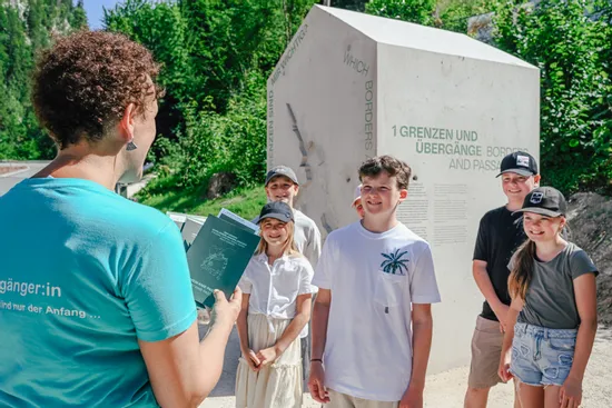 Kinder bei Führung Fort Kniepass