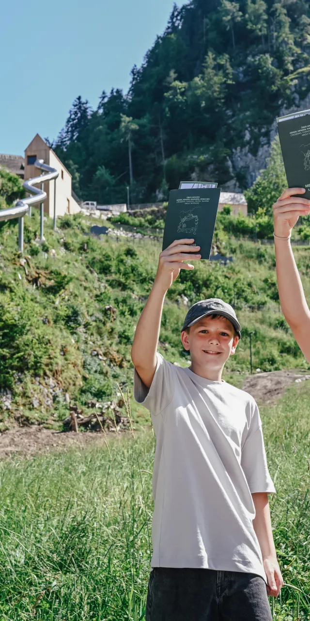 Kinder beim Erlebnisweg Fort Kniepass